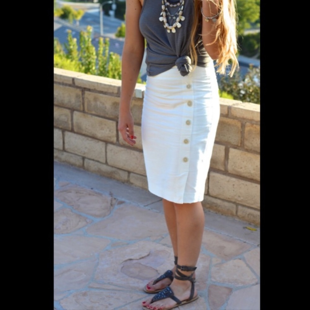 🕊NWT ANN TAYLOR LOFT🕊SIDE BUTTON PENCIL SKIRT🕊